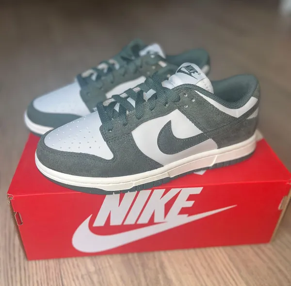 Nike Dunks - Image 2