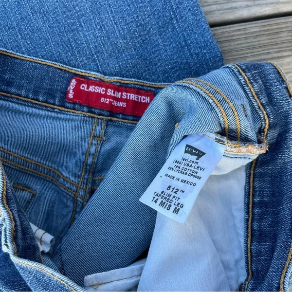 Vintage Levi’s 512 Classic slim fit tapered leg mom jeans - Image 5