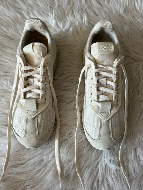Nike Air Max Sneakers - Image 2