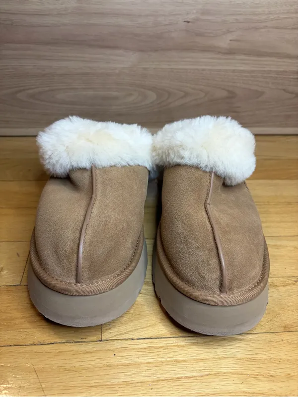 UGG Disquette Slippers - Size 10 - Image 3