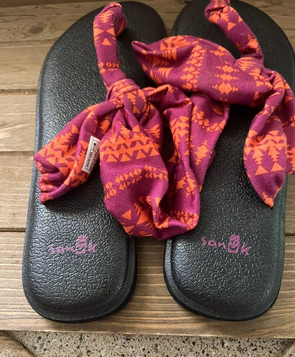 Size 7 Sandal Thong Red Fabric Women - Image 2