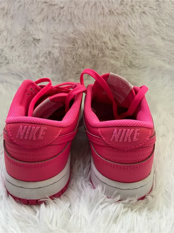 Nike Dunk Women’s Hot Pink Low-Top Sneakers.Size-7 - Image 3