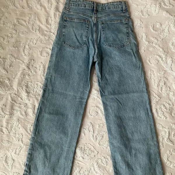 H&M high waist wide leg jean - Image 3