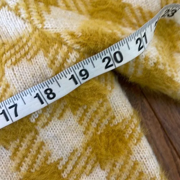 Susina yellow buffalo check cozy crewneck sweater small - Image 11
