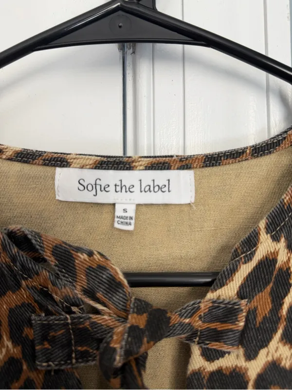Leopard-Print Tie-Front Peplum Blouse in Tan & Black - Image 4