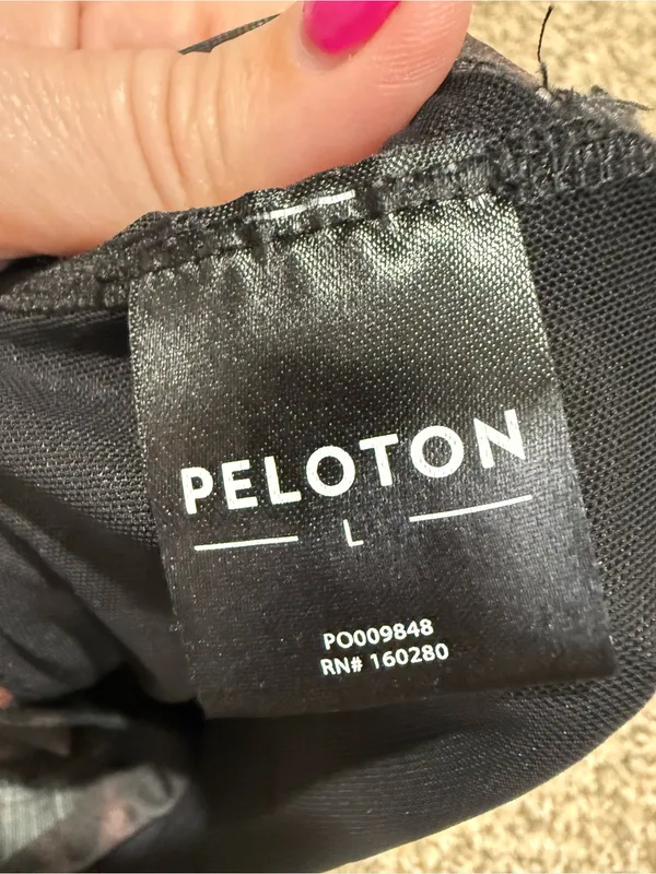 Peloton Black and Burgundy Floral-Striped Crop Sports Bra size large - Image 8