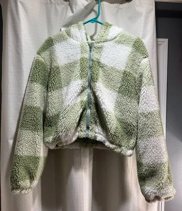 Green crop Sherpa jacket coat Size L - Image 6