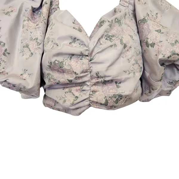 Express Purple Floral Puff Sleeve Ruched Front Chic Blouse Crop Top Size Medium - Image 4