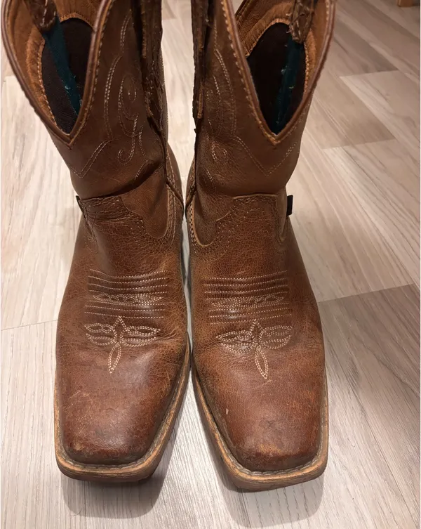 Justin Boots Women’s Brown Cowgirl Boots - Image 5