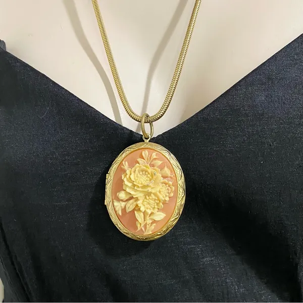 Vintage Flower Cameo Locket Pendant Gold-plated Round Snake Chain 24” Necklace - Image 3
