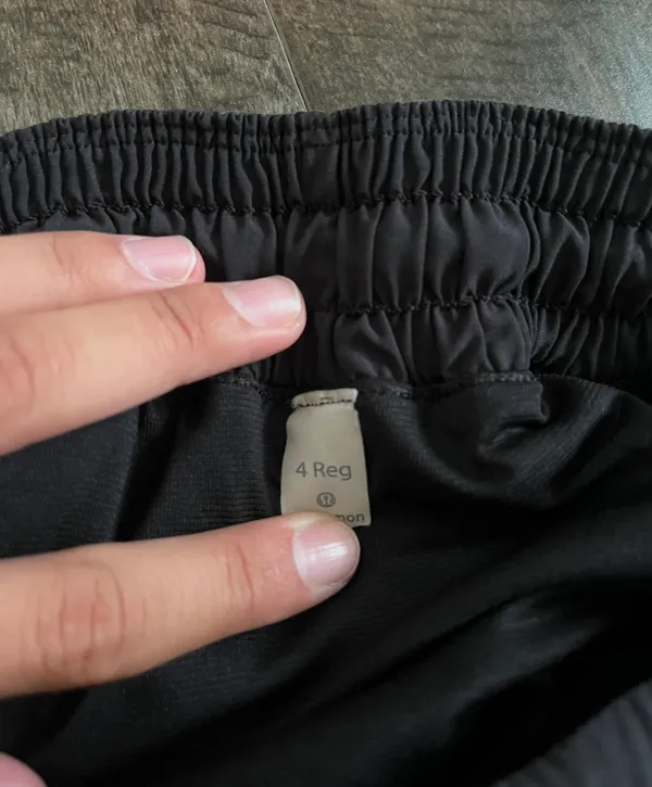 Lululemon Hotty Hot Short 2.5” - Image 3