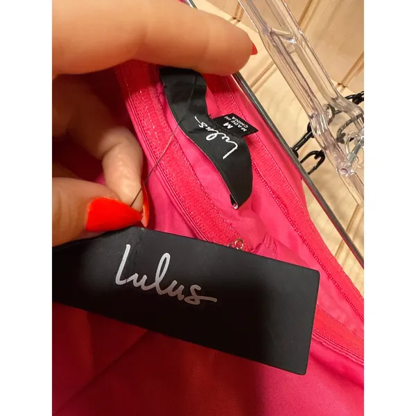 NWT Lulus Totally Haute Hot Pink Satin Pleated Off-the-Shoulder Mini Dress Sz M - Image 7