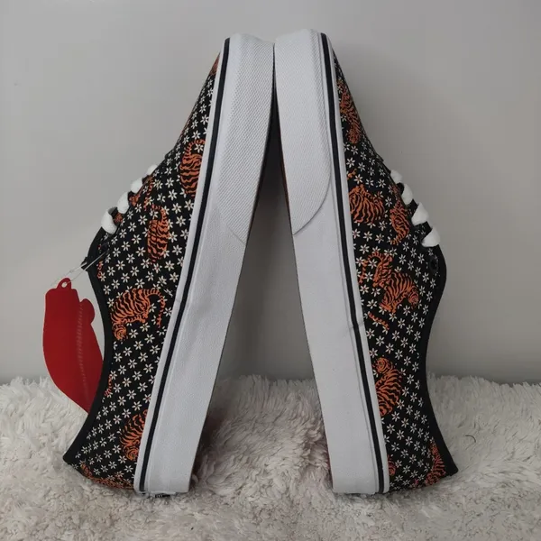 New Black Vans w/ a Floral tiger design sz 7 - Image 6
