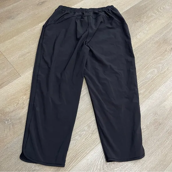 Lululemon Women’s Windbreaker Pants - Image 2