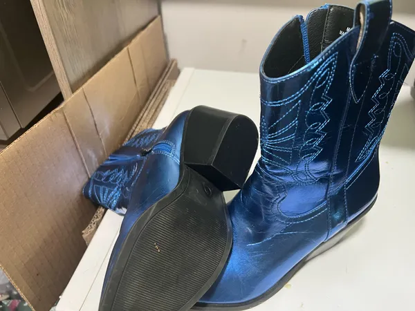 Hey girl boots Blue Size 7.5 - Image 2