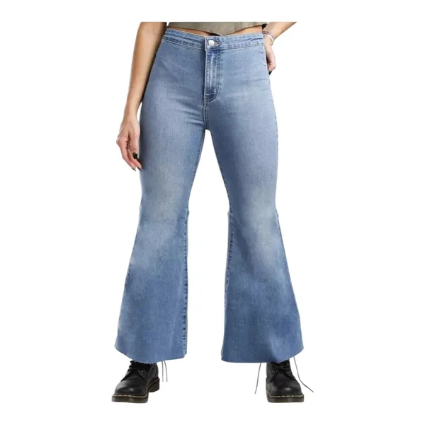 Free People Women's Size 31 Youthquake Crop Flare‎ Jeans Medium Wash - Image 4