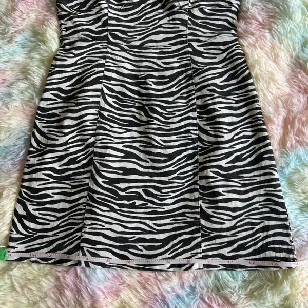 Zebra Print Sleeveless Dress - Image 9