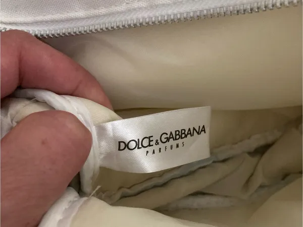Dolce & Gabbana Cream Cosmetic Pouch with Logo Tag - Image 4