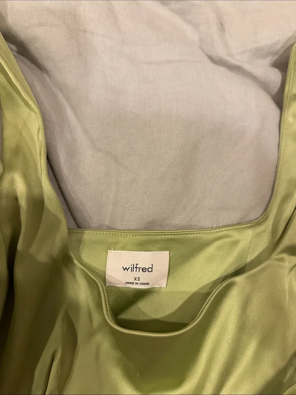 Wilfred green satin crop tank - Image 2