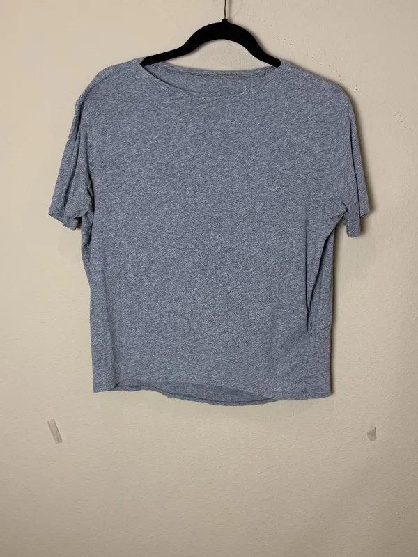 Lululemon Back In Action Short Sleeve Heathered Grey Size Small - Image 3