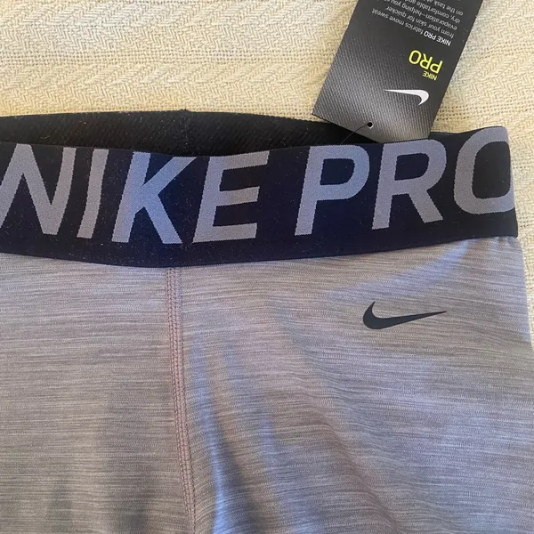 NWT Nike Women’s Pro dri fit training biker shorts S - Image 5
