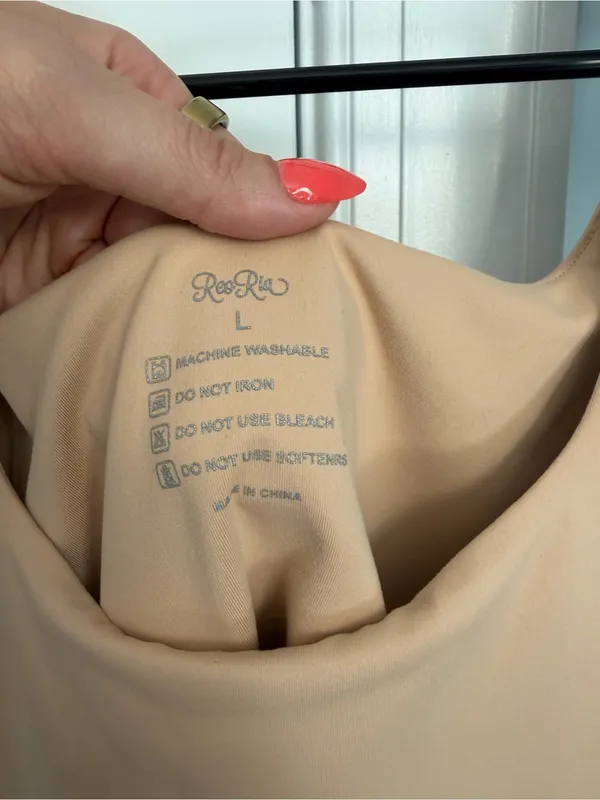 ReoRia Beige Square Neck Crop Tank - Image 4
