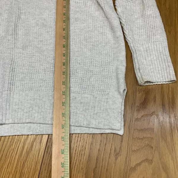 Aerie Women XS Waffle Knit Polo Sweater Grey V-Neck Long Sleeve‎ Oversized Top - Image 3