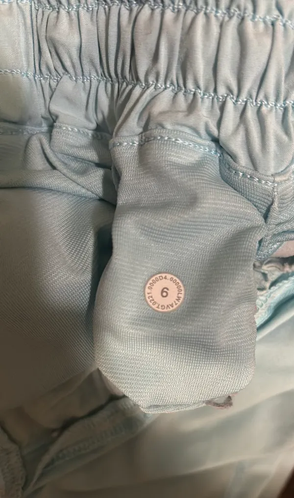 Lululemon Hotty Hot Shorts 4” - Image 5