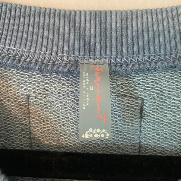 Free People Movement Blue Cropped V-neck Sweatshirt Loungewear Women's size XS - Image 2
