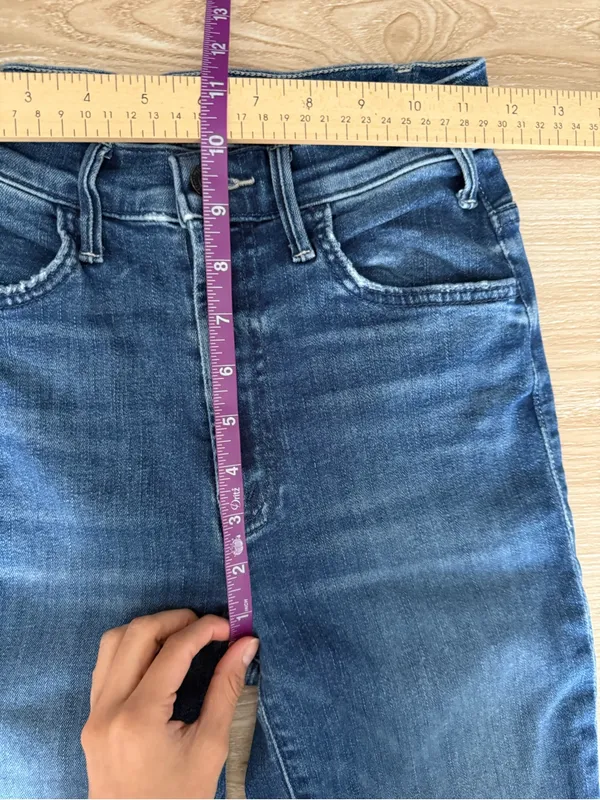 Mother 24 Hustler Ankle Fray Wish On A Star Dark Wash Cut Off - Image 8