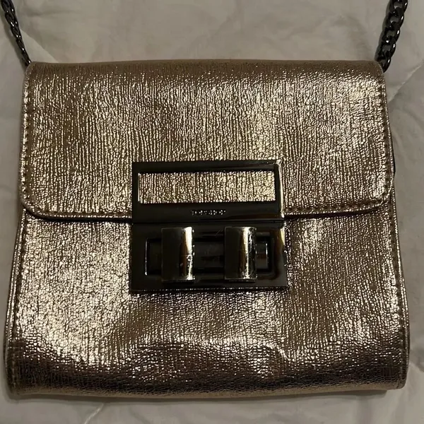 TopShop Gorgeous gold crossbody handbag EUC - Image 2