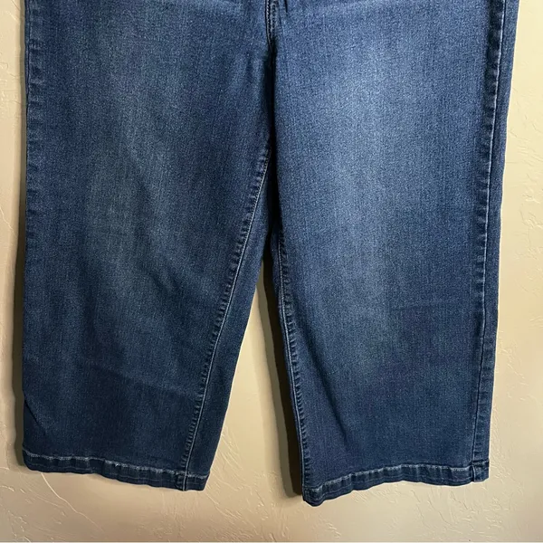 Our Republic For All Wide Leg Square Pocket Crip Capris‎ - Image 4