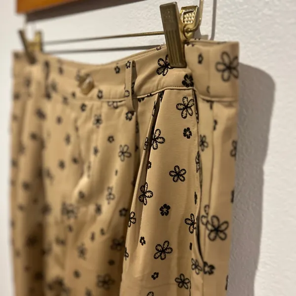 Le lis Floral Print Tan Pants - Image 6