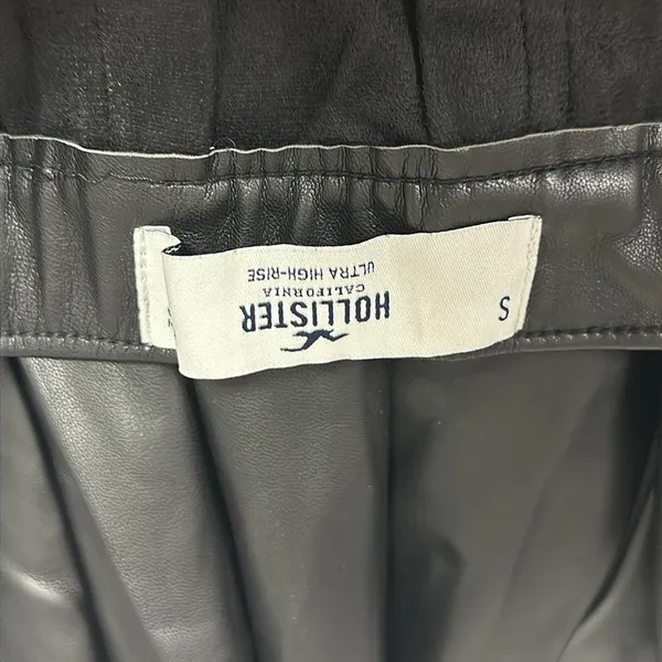 Hollister Ultra High-Rise Black Leather Pleated Skirt Sz S - Image 13