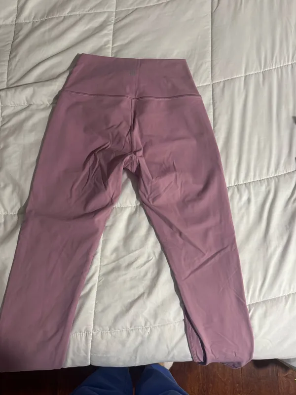 Lululemon Wunder Under Leggings - Image 4