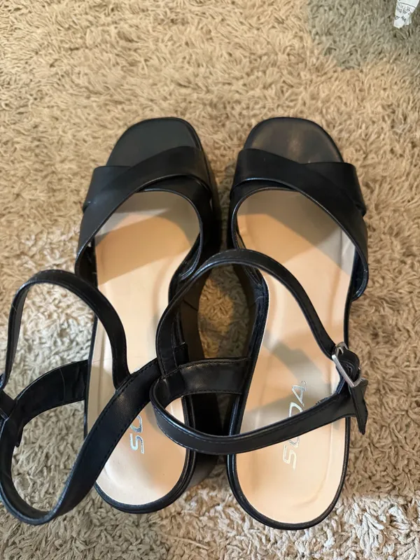 Soda Platform Wedge Sandals Black - Image 2
