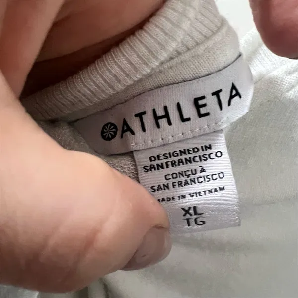 Athleta Women's XL White V-Neck Long Sleeve Relaxed Fit Top - Image 9