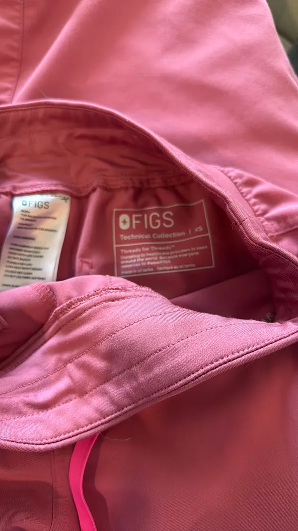 Pink Figs Scrub Set - Image 2