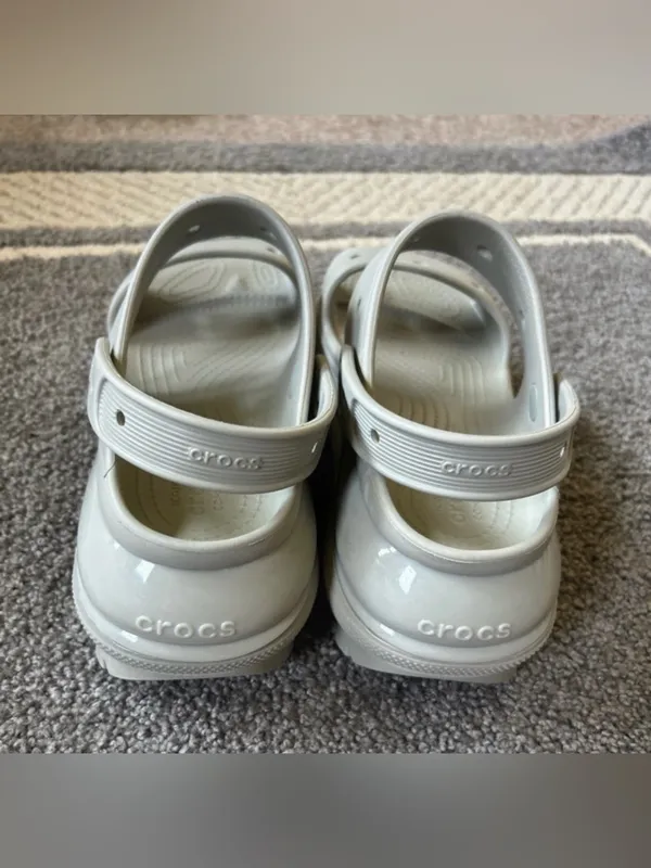 The MOST COMFY CROCS Platform Sandals ever ❗️ - Image 4