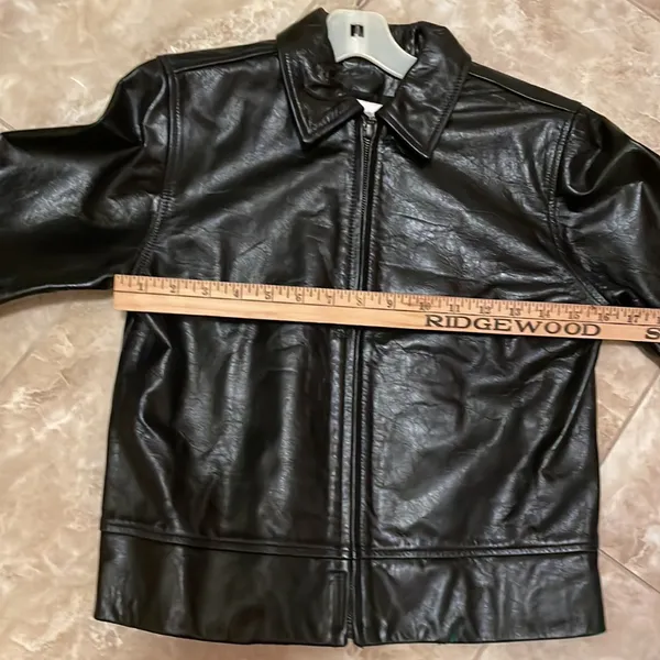 Liz Claiborne Leather Jacket. BNWOT. Mint! Sz P. - Image 6