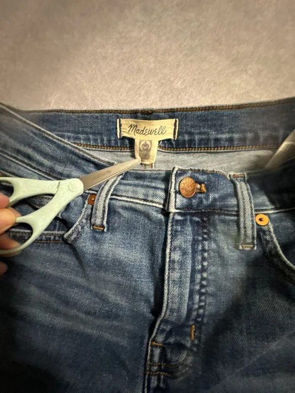 Madewell Kick Out blue jeans in size 26 - Image 2