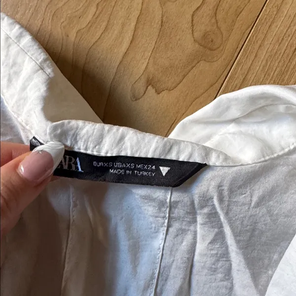 Zara Crisp White Button-Up Blouse - Image 2