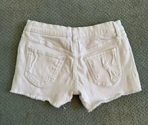 Mossimo White Denim Boyfriend Shorts - Image 6