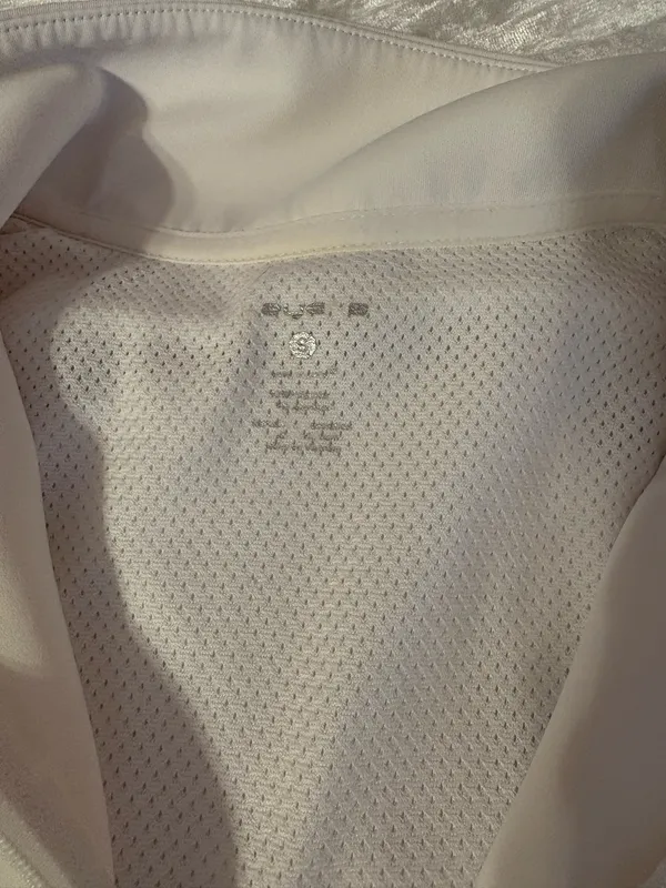 White Zip - Image 3