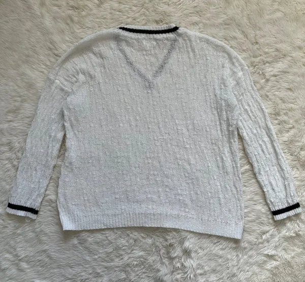 superdown x Revolve Sweater Long Sleeve V Neck Knit White Black M - Image 4