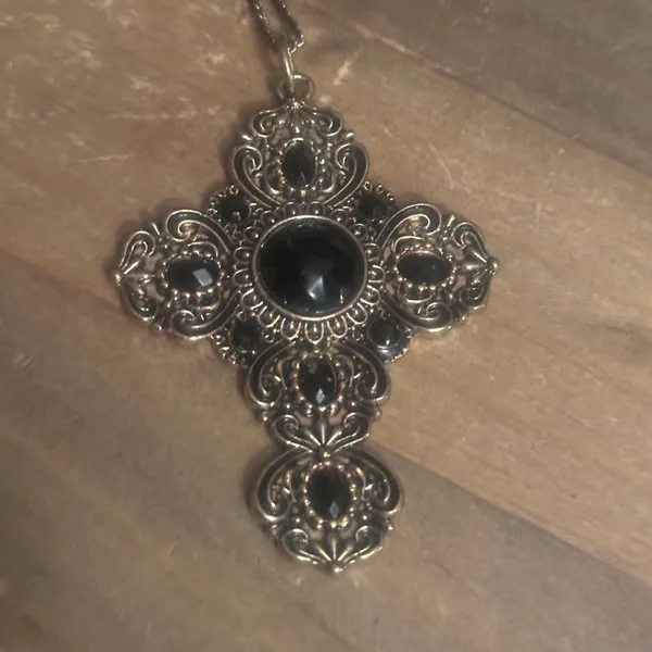 Gold tone black cabochon fancy cross pendant necklace - Image 3