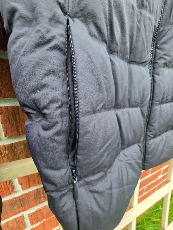 Uniqlo Jacket Medium Black Hooded Quilted Down Puffer Zip Packable - Image 4