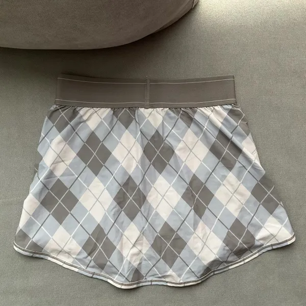 Alo Yoga Argyle Match Point Tennis Skirt Gravel/Titanium XXS - Image 7
