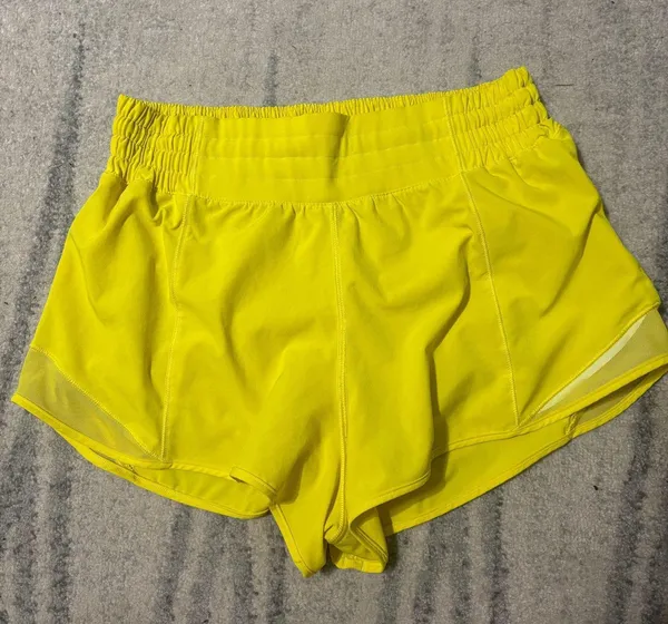 Lululemon Hotty Hot Shorts High-Rise 2.5" - Image 2