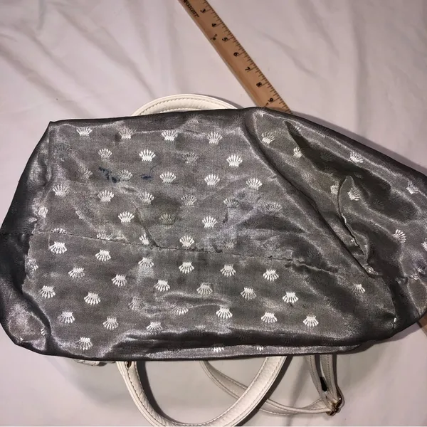 Juicy Couture Crossbody Bag White Pebbled Convertable Adjustable Gold Zip Top - Image 13